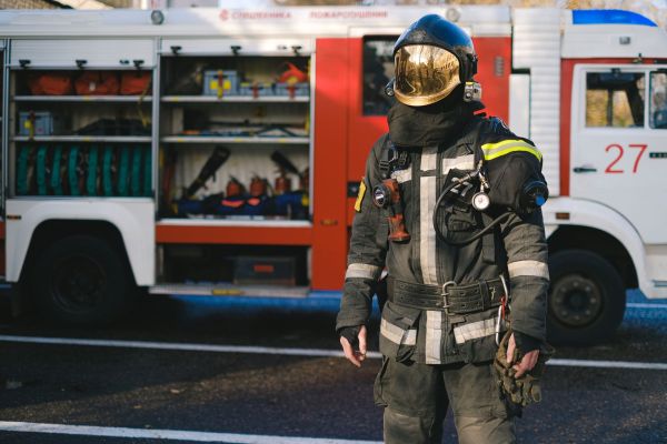 How Can Virtual Reality Simulations Train UK Firefighters for Complex Situations?