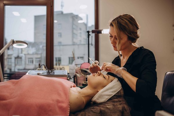 How Is Augmented Reality Enhancing Training and Safety in High-Risk Industries?