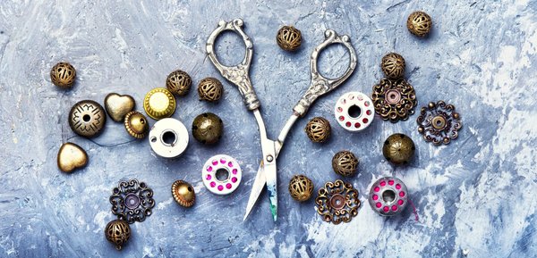 How Can You Integrate a Vintage Brooch Collection into a Modern Work Wardrobe?